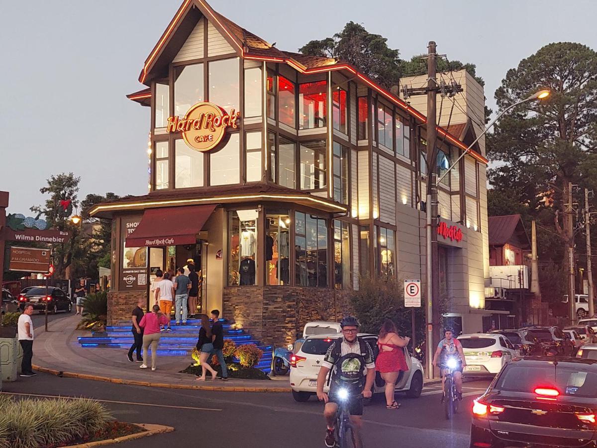 Roloff Praca Das Rosas Gramado Exterior photo
